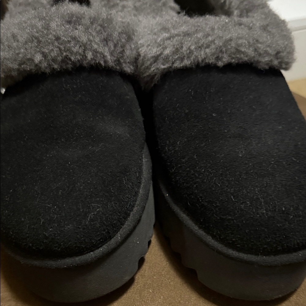 UGG Black and Gray Women's Slippers - Picture 4 of 5